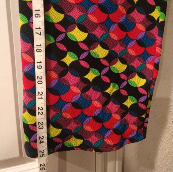 LulaRoe Amelia pencil skirt - Picture 4 of 5